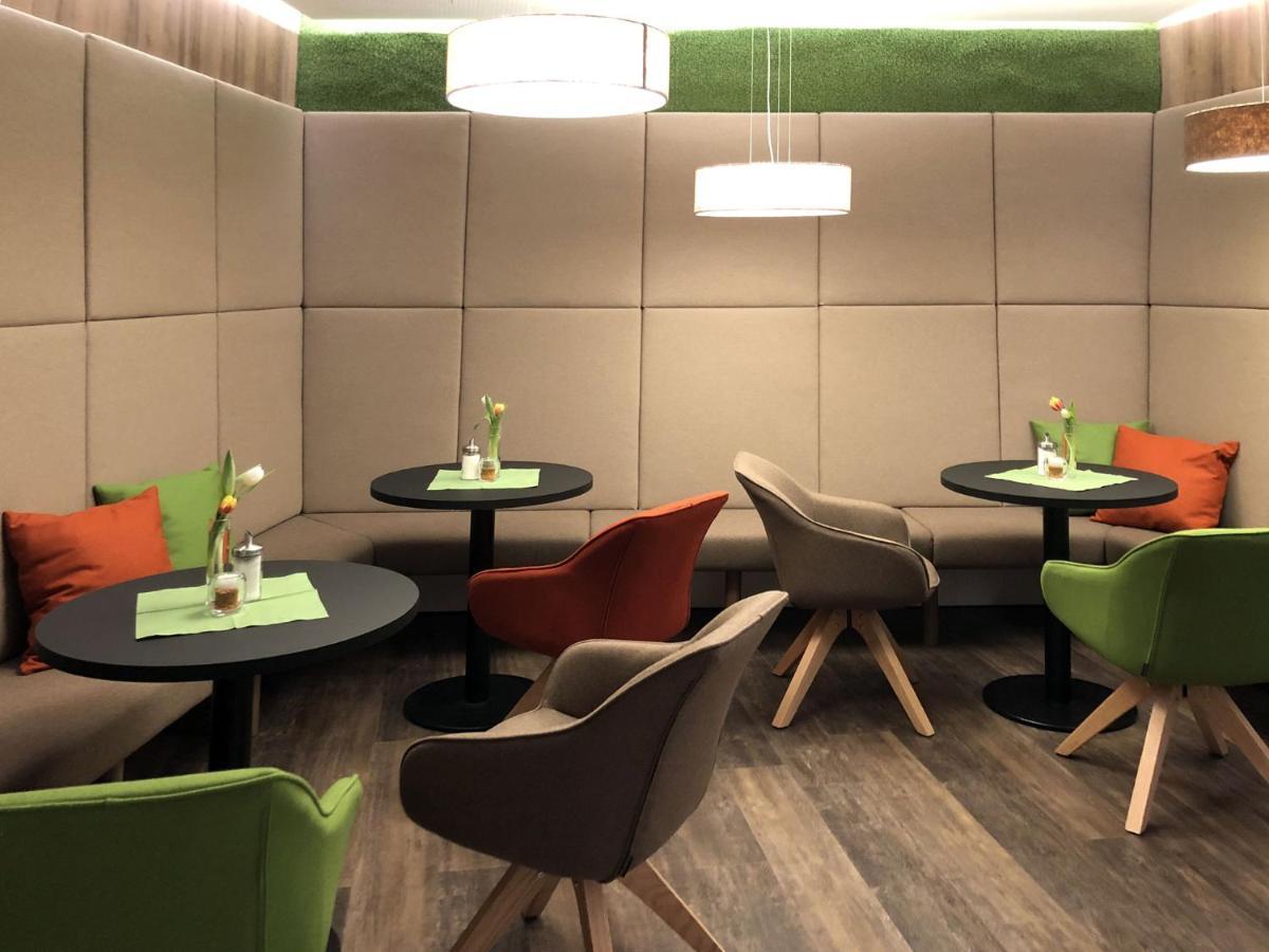 Seehotel Im Weyer グムンデン エクステリア 写真