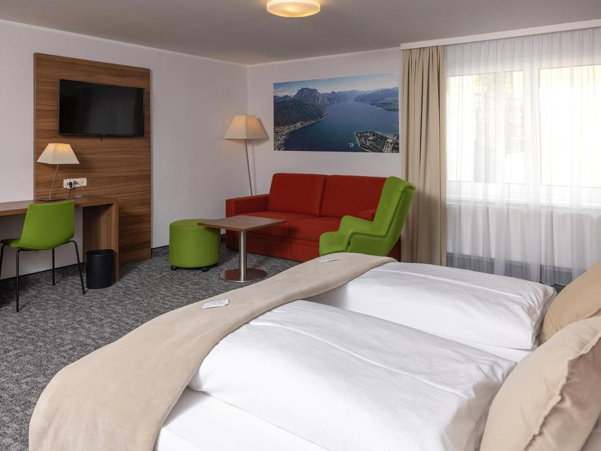 Seehotel Im Weyer グムンデン エクステリア 写真