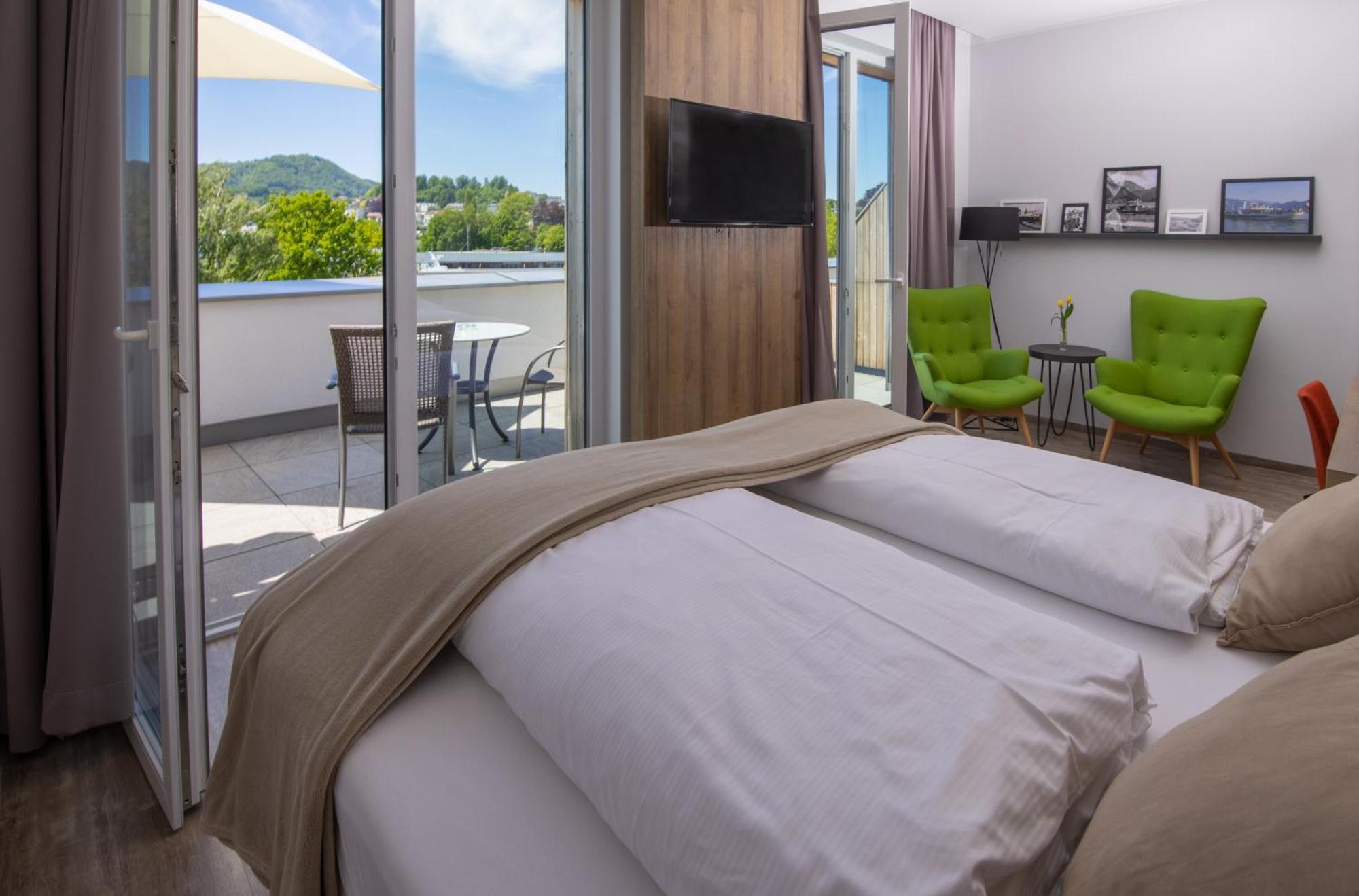 Seehotel Im Weyer グムンデン エクステリア 写真