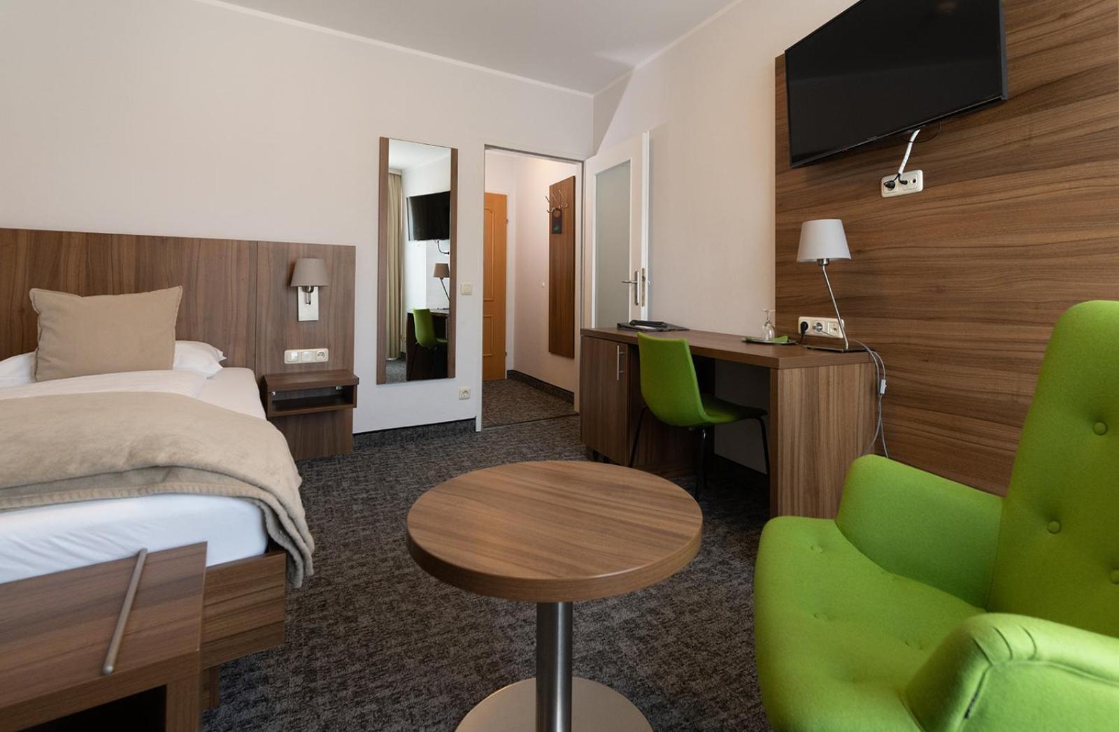 Seehotel Im Weyer グムンデン エクステリア 写真