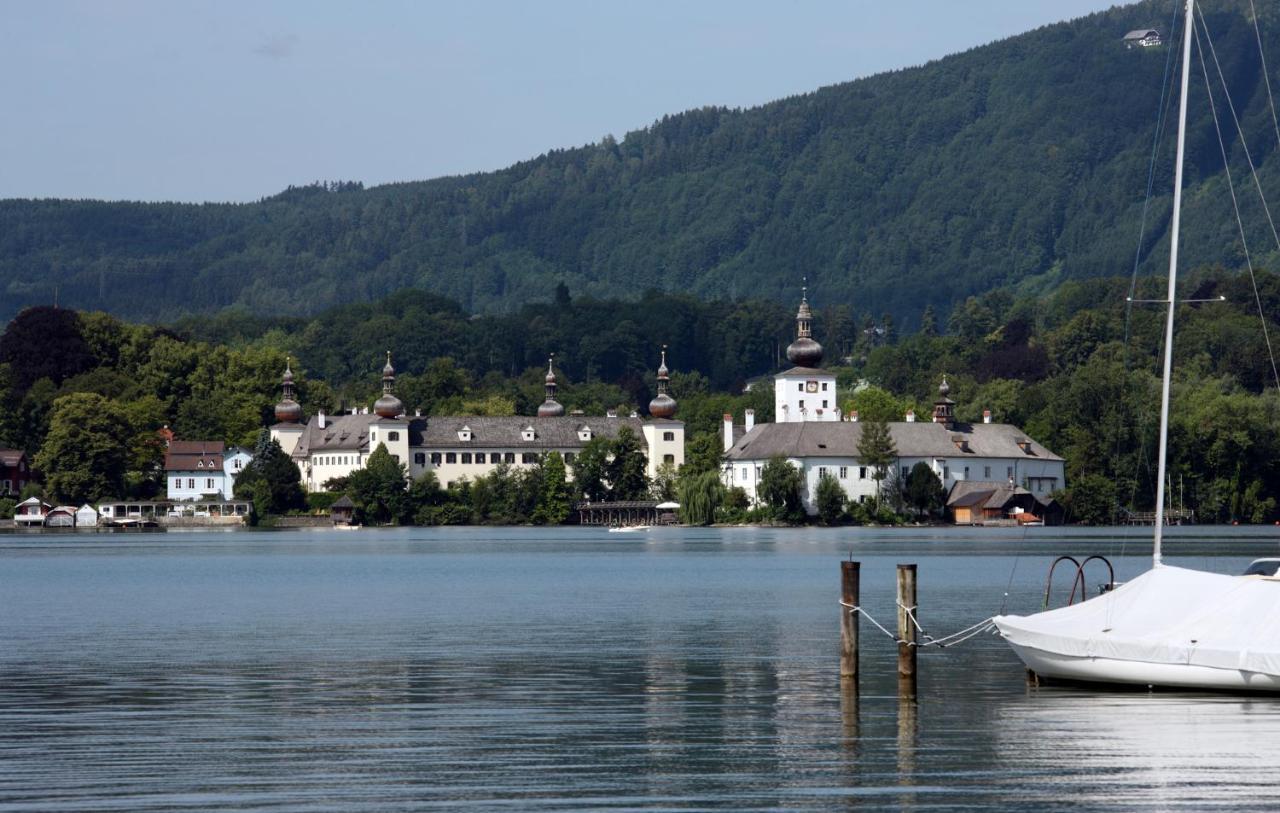 Seehotel Im Weyer グムンデン エクステリア 写真